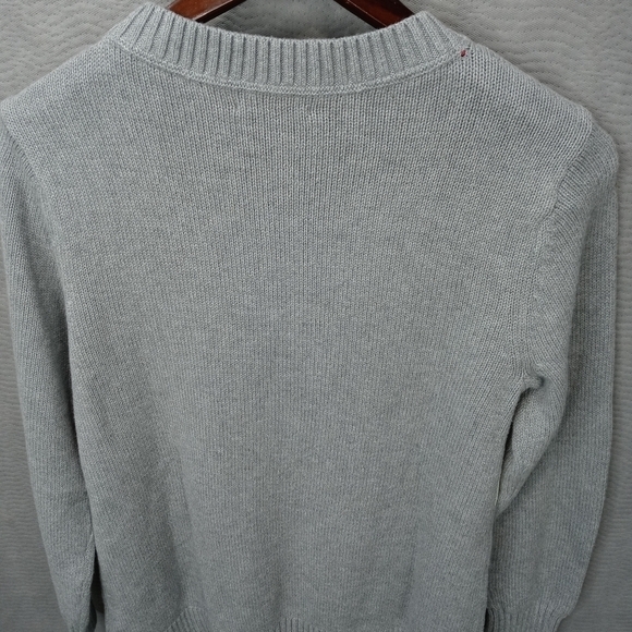 Tommy Hilfiger unisex long sleeve pullover sweater. Oversize Tommy Chest Flag. - Picture 6 of 7